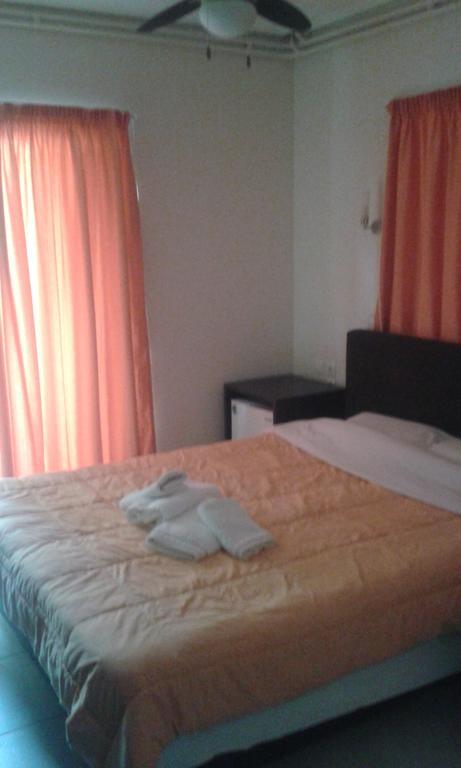 Hotel Ballas Agria Exterior foto